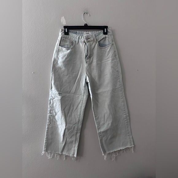 Cotton On Denim - Cotton On Wide Legged Cropped Lightwash Frayed Jeans
